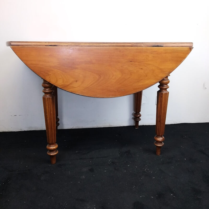 table-ronde-vintage-repliee